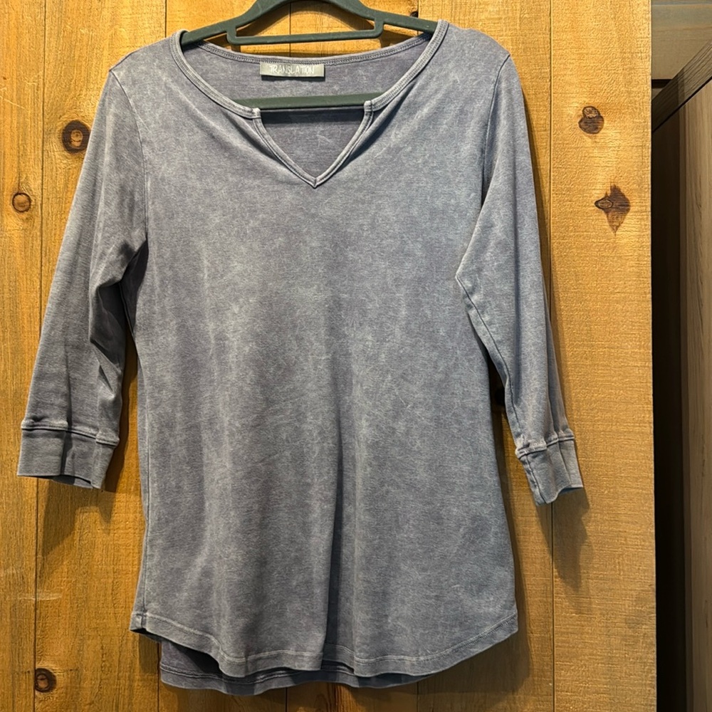 Translation 100% cotton three-quarter sleeve‎ top